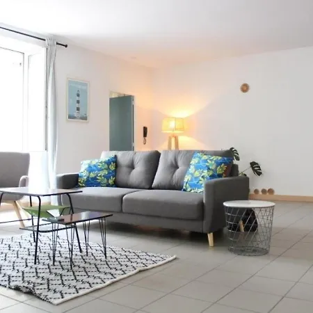 Rochefort, 4 Pieces, 6 Personnes - Fr-1-246b-44 Apartmán *